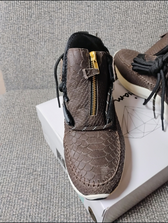 Loafers_&_Slip_Ons